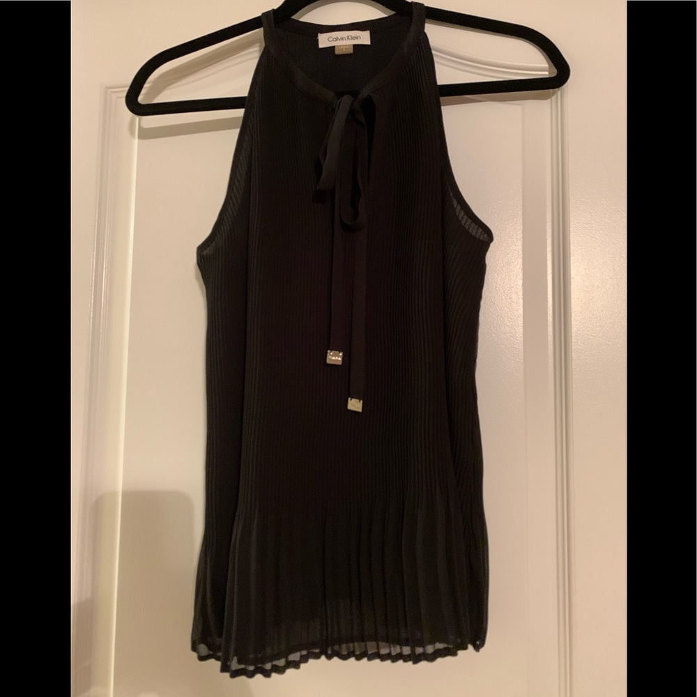 SOLD….Calvin Klein lightweight top